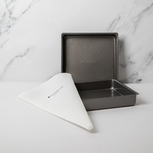 MasterClass 3pc Bundle 2 x 20cm Square Loose Base Sandwich Pans  40cm Icing Bag