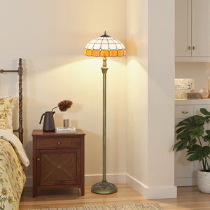 HOMCOM Vintage Floor Lamp with Handcrafted Stained Glass B31-579V70OG