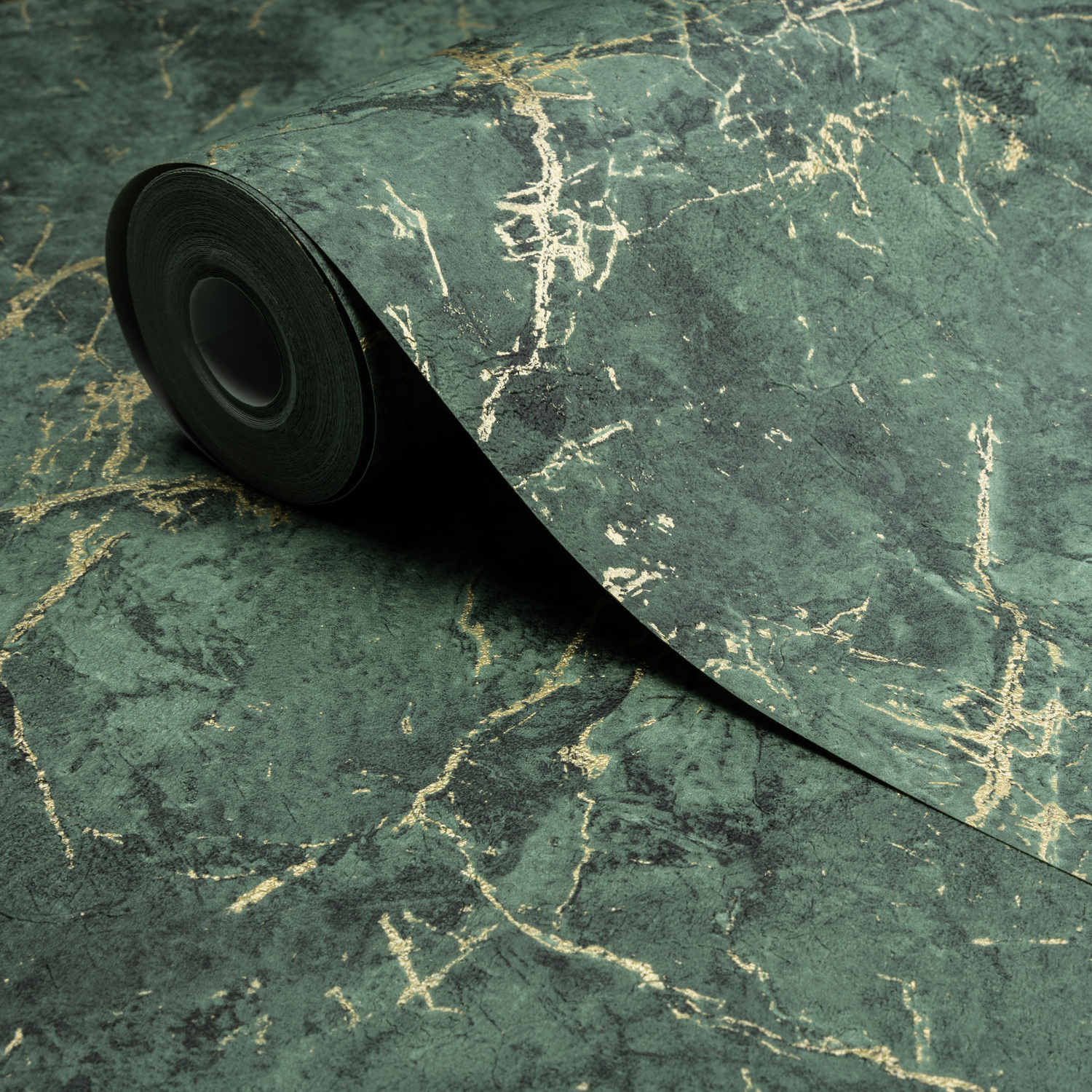 Rackhams Golden/Green Thassos Thread Marble Textured Wallpaper, Emerald - Image 3
