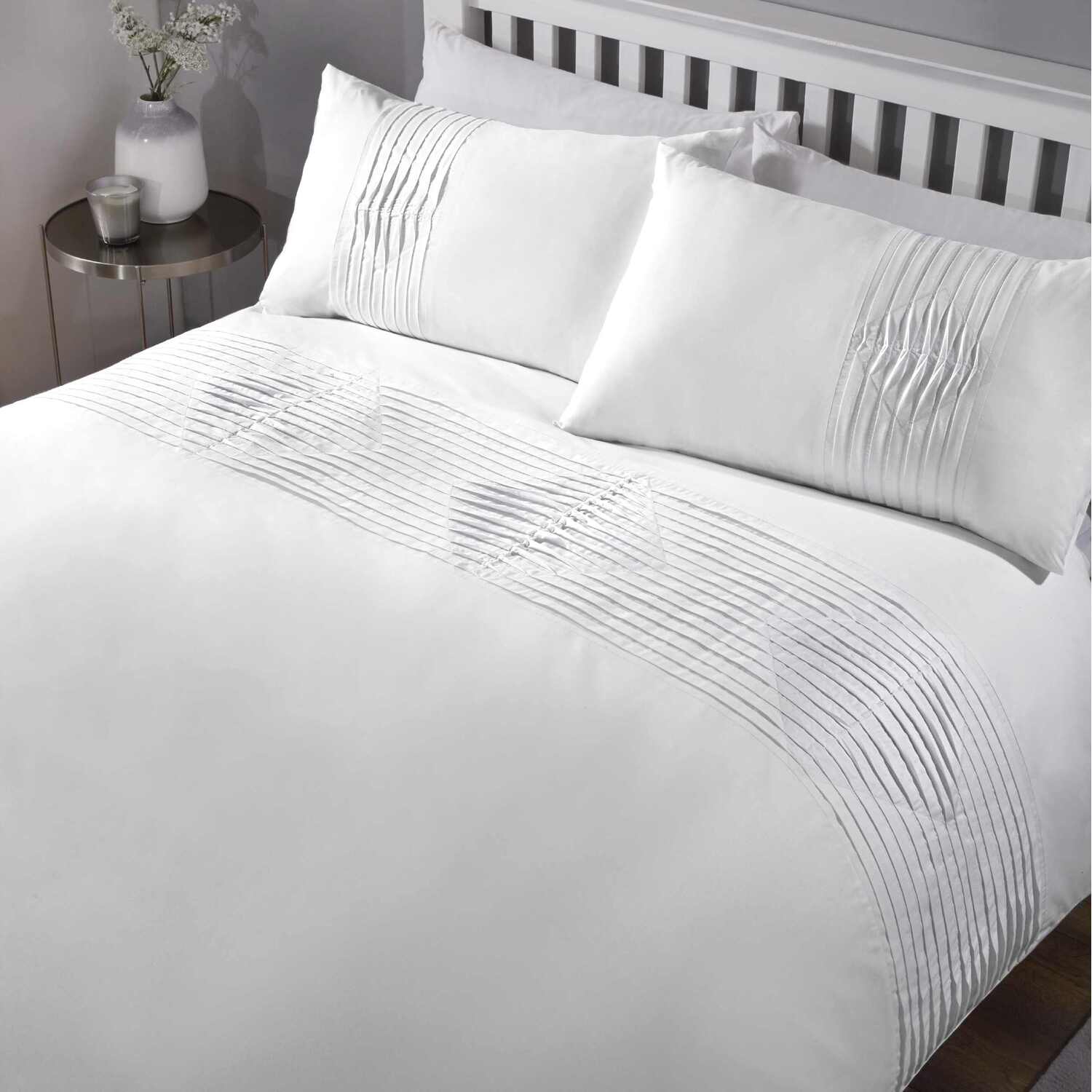 Boston Polycotton Duvet Set With Pillowcase - White Superking