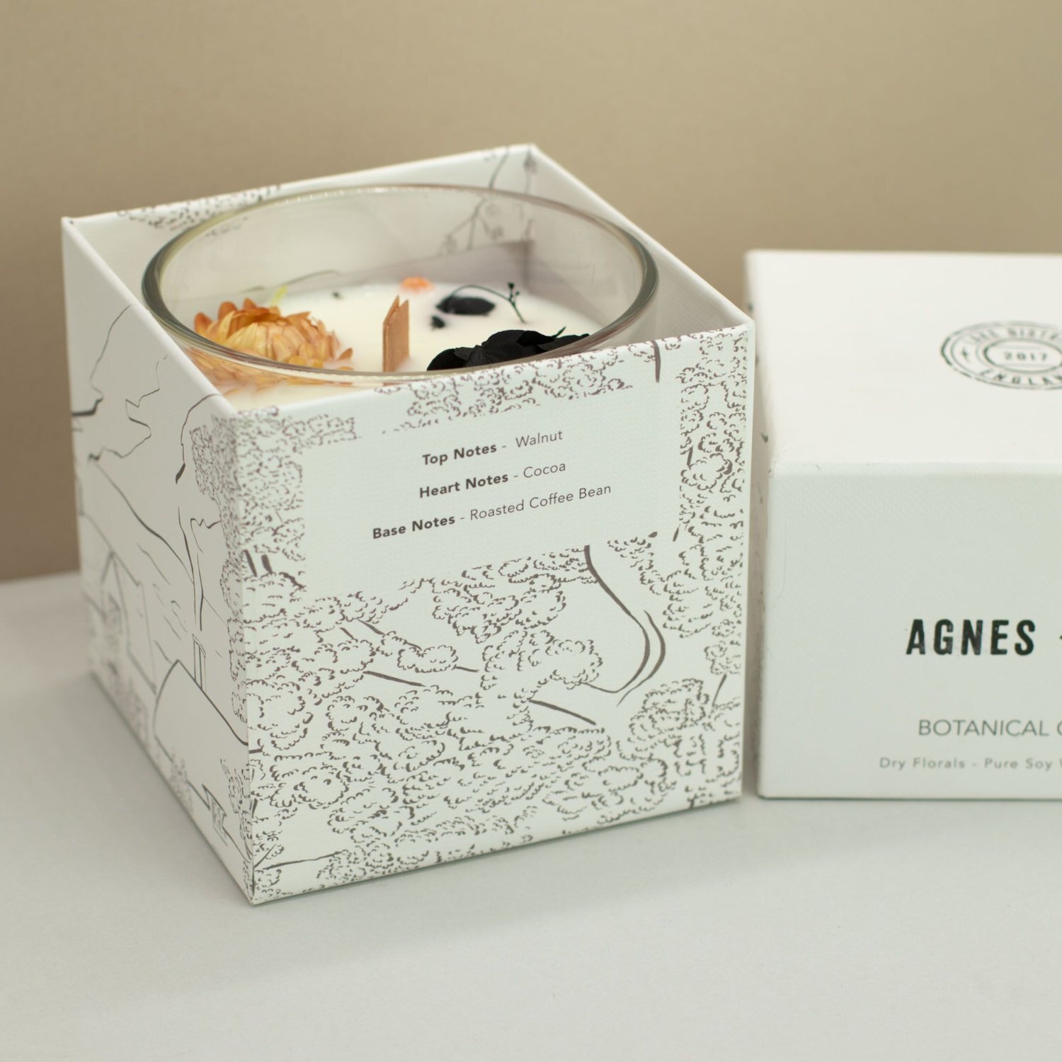  - Lakeland Mocha Botanical Soy Wax Candle 350G - Image 3