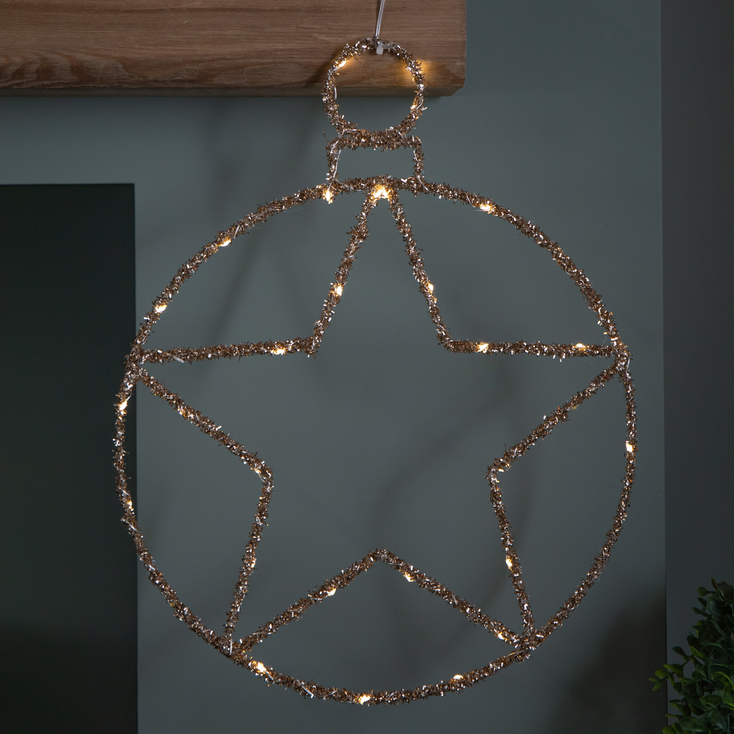 B&Q - 49Cm Battery Powered Light Up Christmas Gold Star Ball With Twinkling Warm White Leds - Image 2
