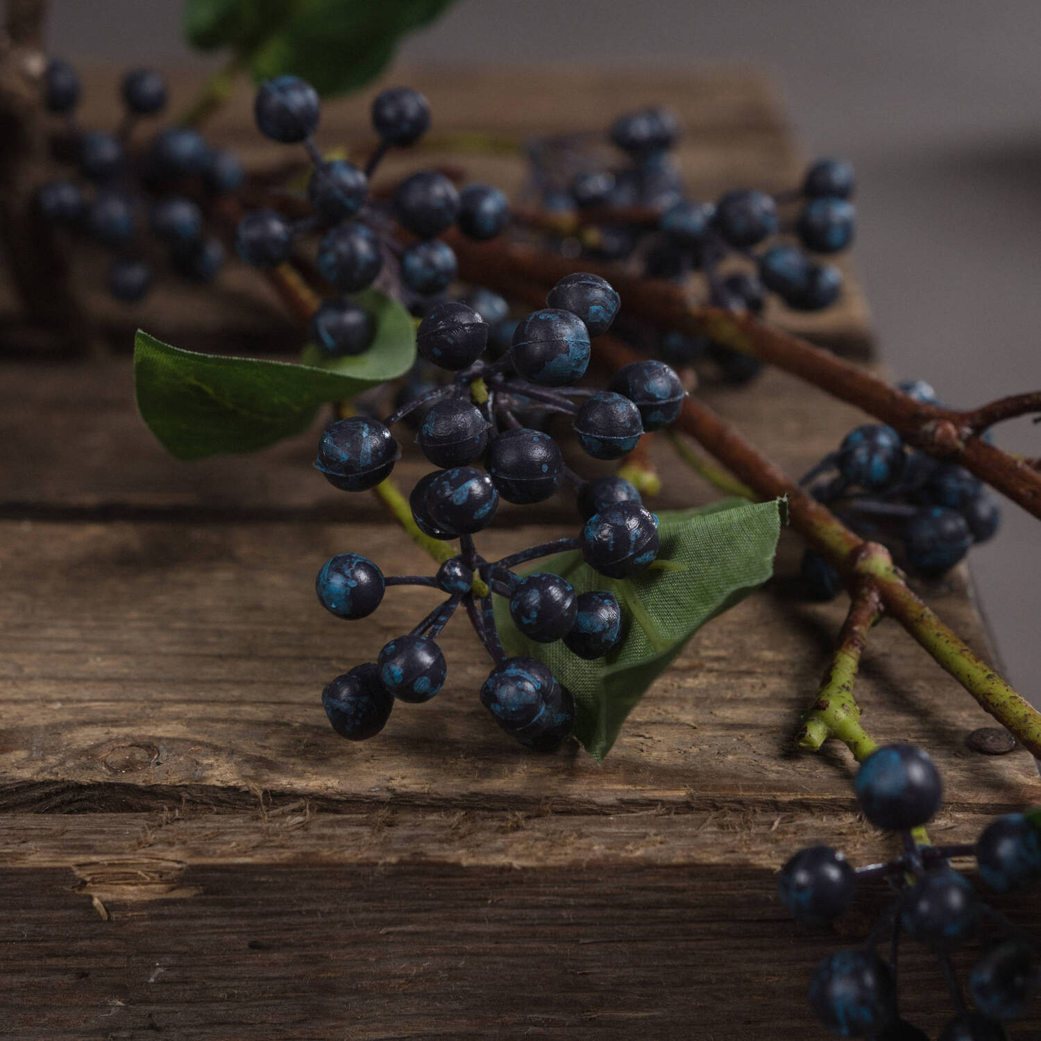 Viburnum Berry Elegance Stems For Floral Arrangements - Blue