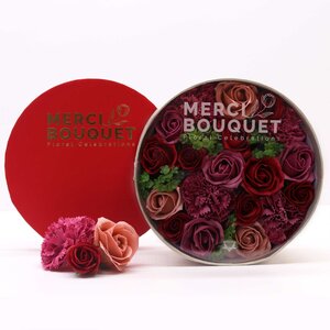 Vintage Roses Soap Flowers Gift Box Elegant & Fragrant