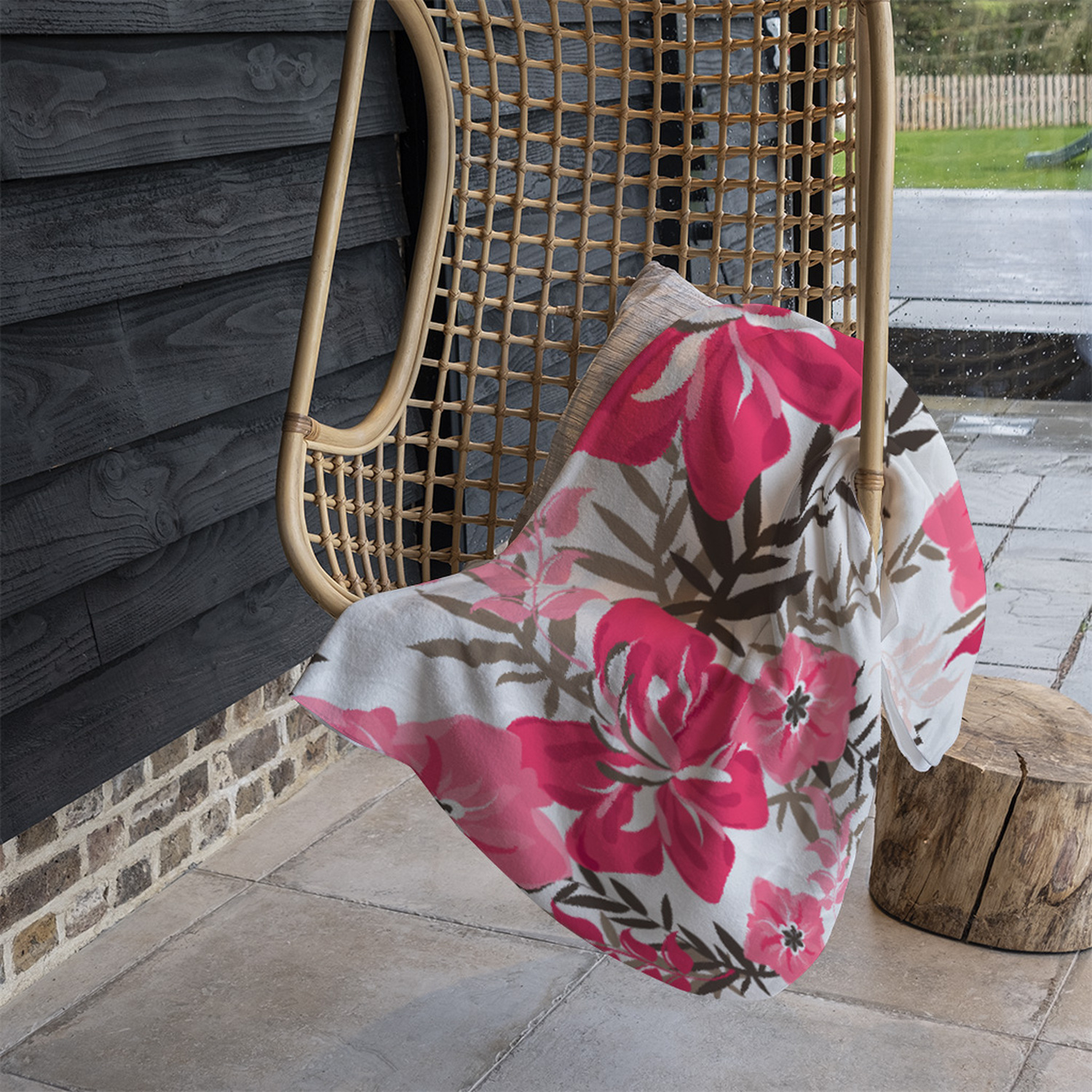 Red  Pink Floral Blanket - Pink