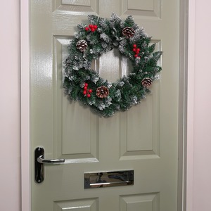 Snow Tipped Wreath Christmas Decoration