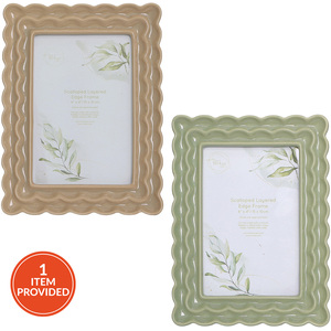 Scalloped Layered Edge Photo Frame