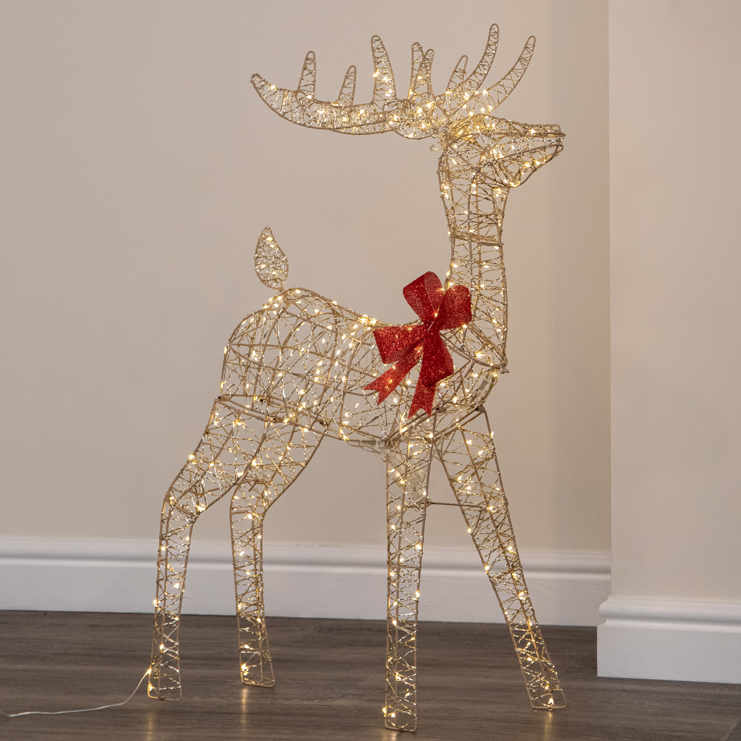 B&Q - 1M Light Up Gold Twist Christmas Standing Reindeer With 300 Warm White Leds - Image 5