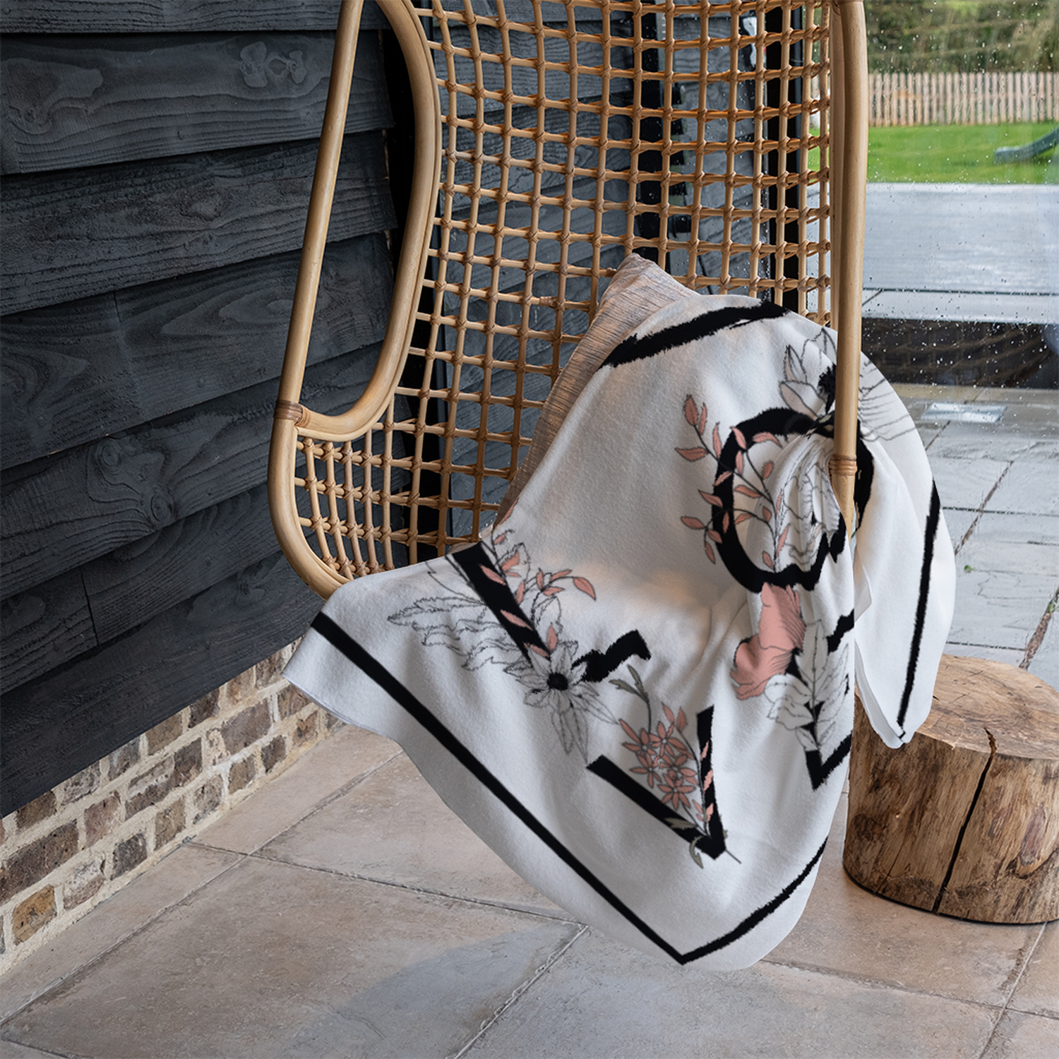 Love Blanket - Black