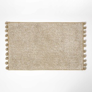 Tufted Cotton Bath Mat with Pom Pom Edges