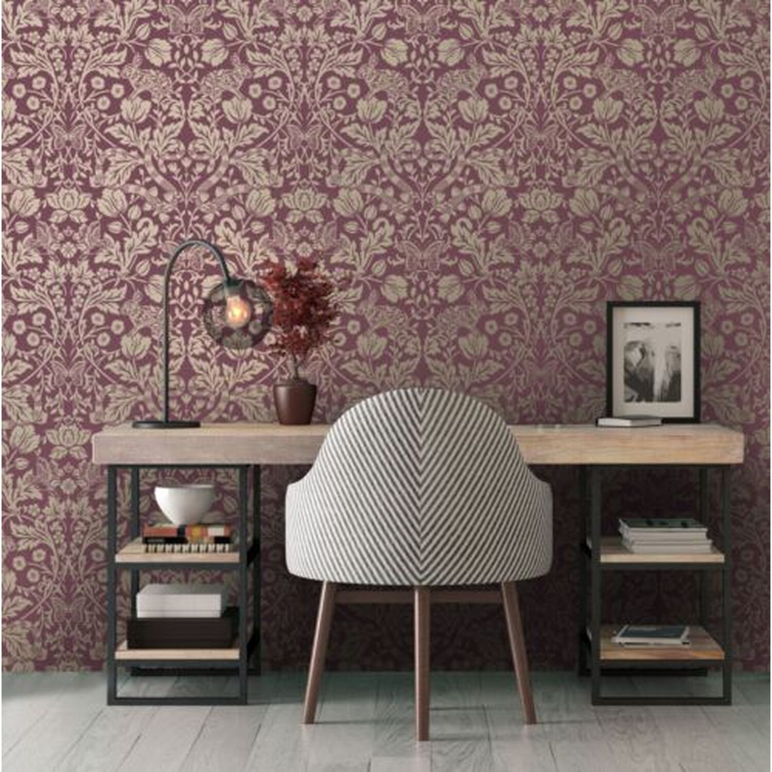 Papel Pintado Bold Dillan: Rayas Crema Y Dorado Metálico Para Un Salón Con Estilo Moderno
