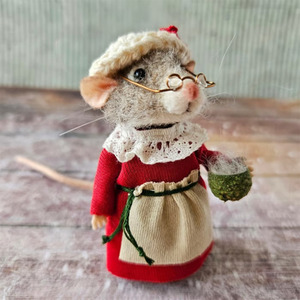 DIY Christmas Felt Mouse Decoration