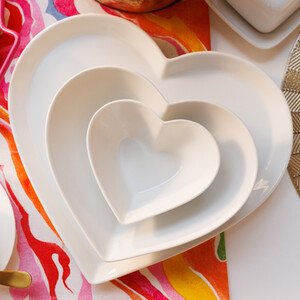 Mikasa Chalk Large Heart Porcelain Serving Bowl, 21cm, White