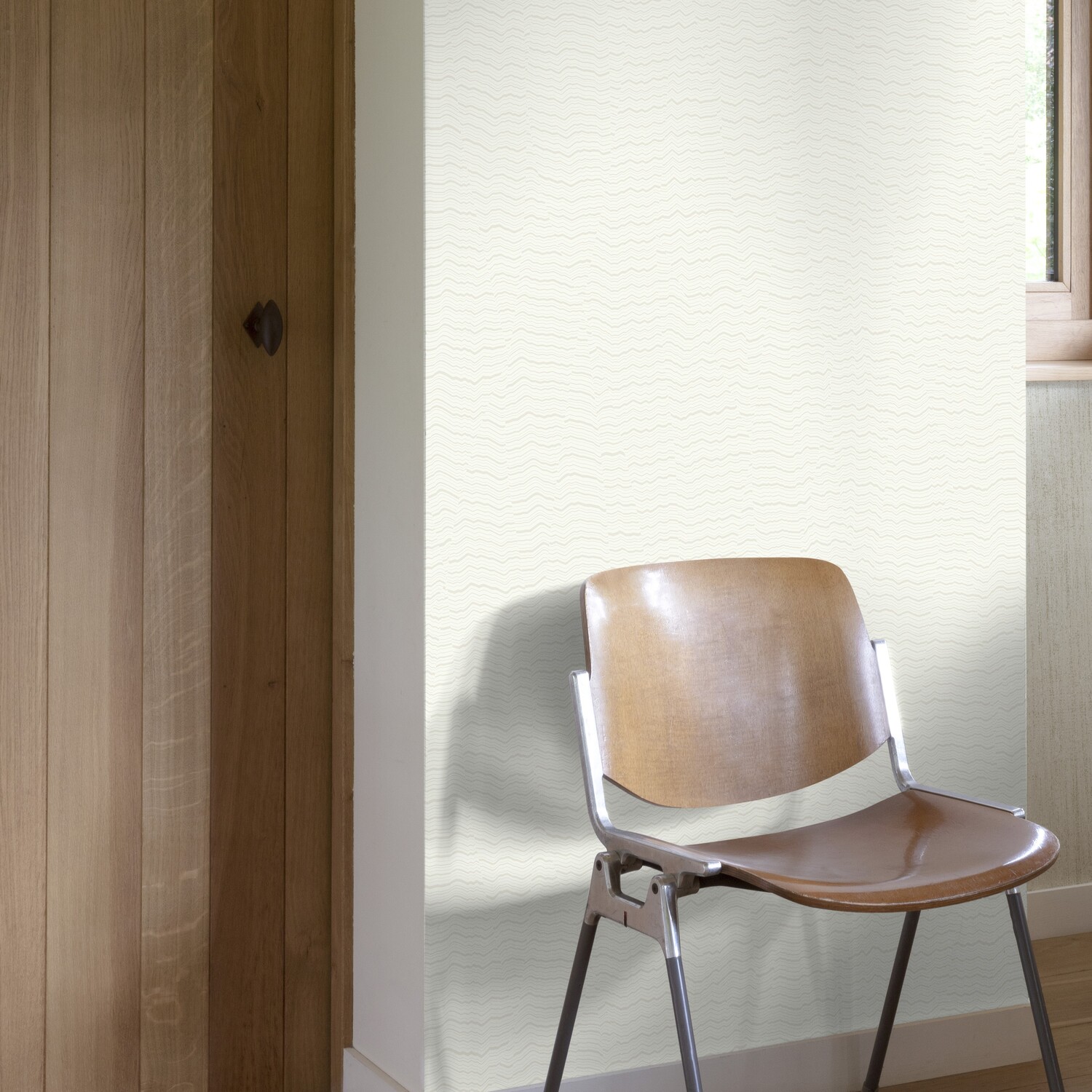 B&Q -  Boutique Shell Metallic Curve Luxury Weight Embossed WallpaperWhite - Image 3