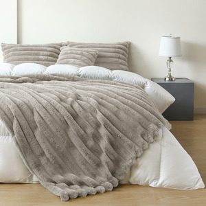 Luxury Jumbo Chunky Cord Fur Blanket