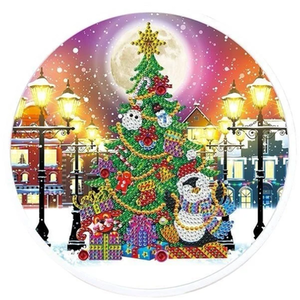 Hanging Round Christmas Scene Diamond Painting Kit