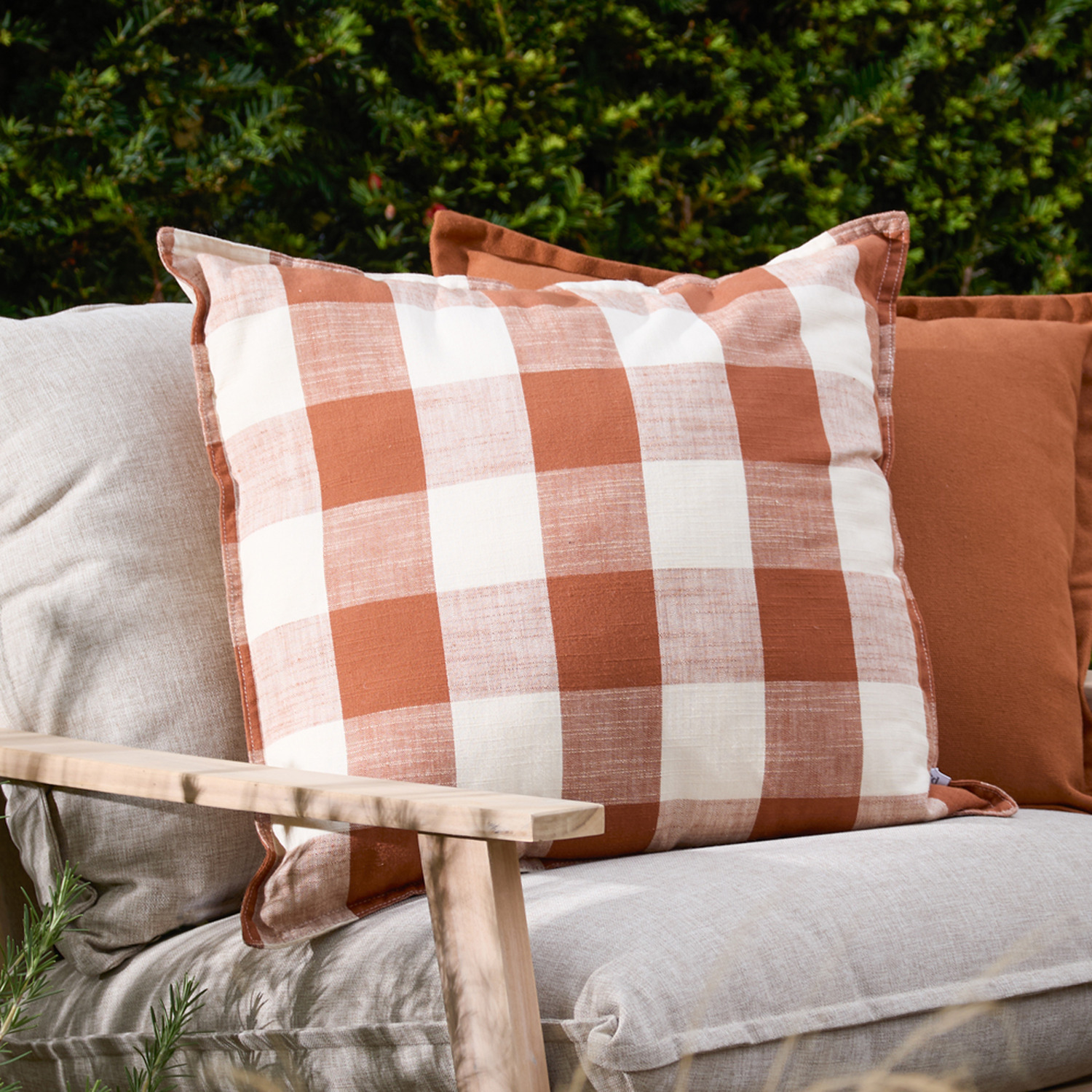 Chesil Check Cotton Outdoor Cushion - Pecan