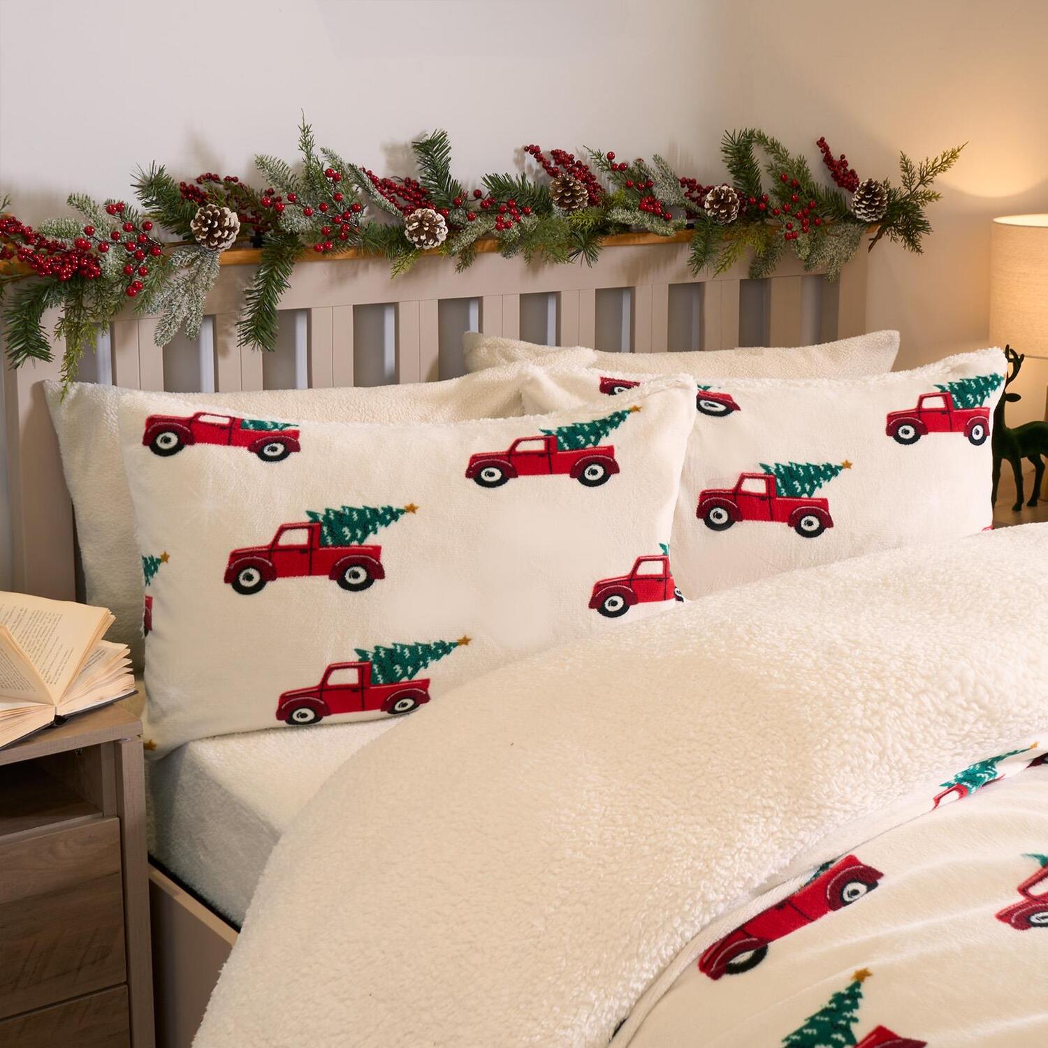 Home For Christmas Sherpa Duvet Set - Natural King
