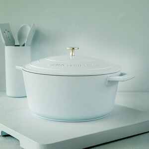 MasterClass Sky Blue Cast Aluminium Casserole Dish, 4L