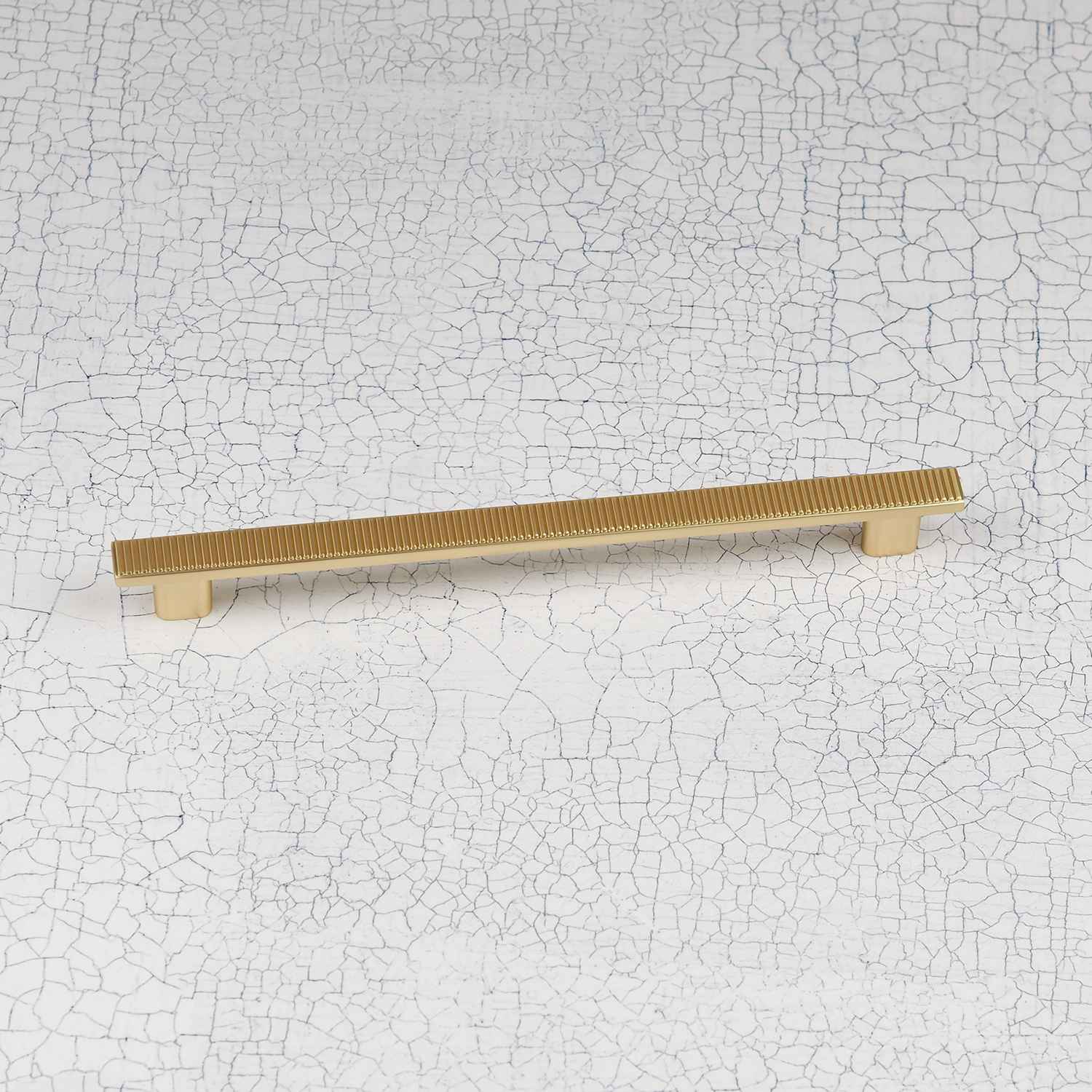 Handle & Home Ribbed Detailing Handles And Coordinating Knobs - Brushed Brass / 192Mm Handle