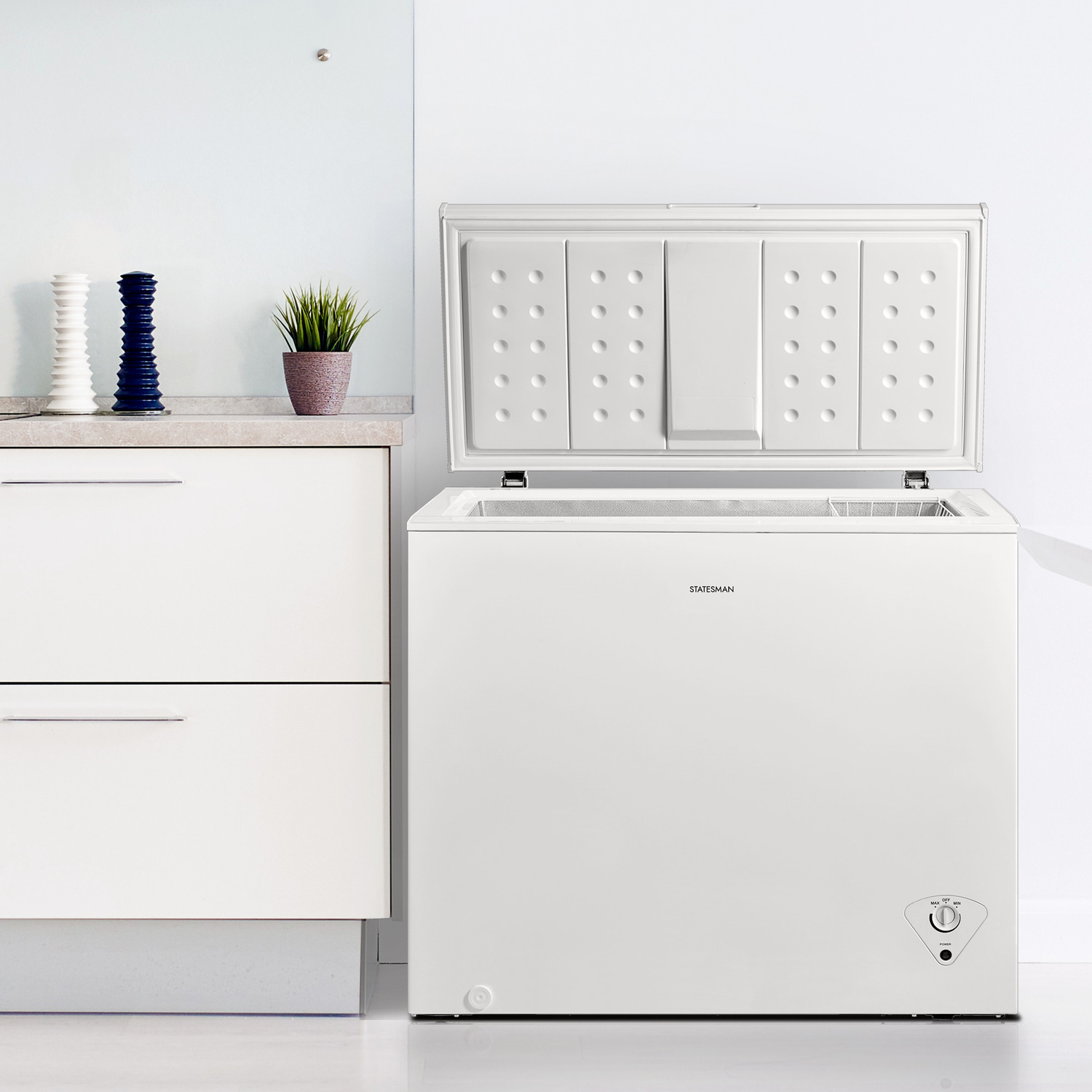 Image of 85cm tall Chest freezer 142L Mechanical control - White