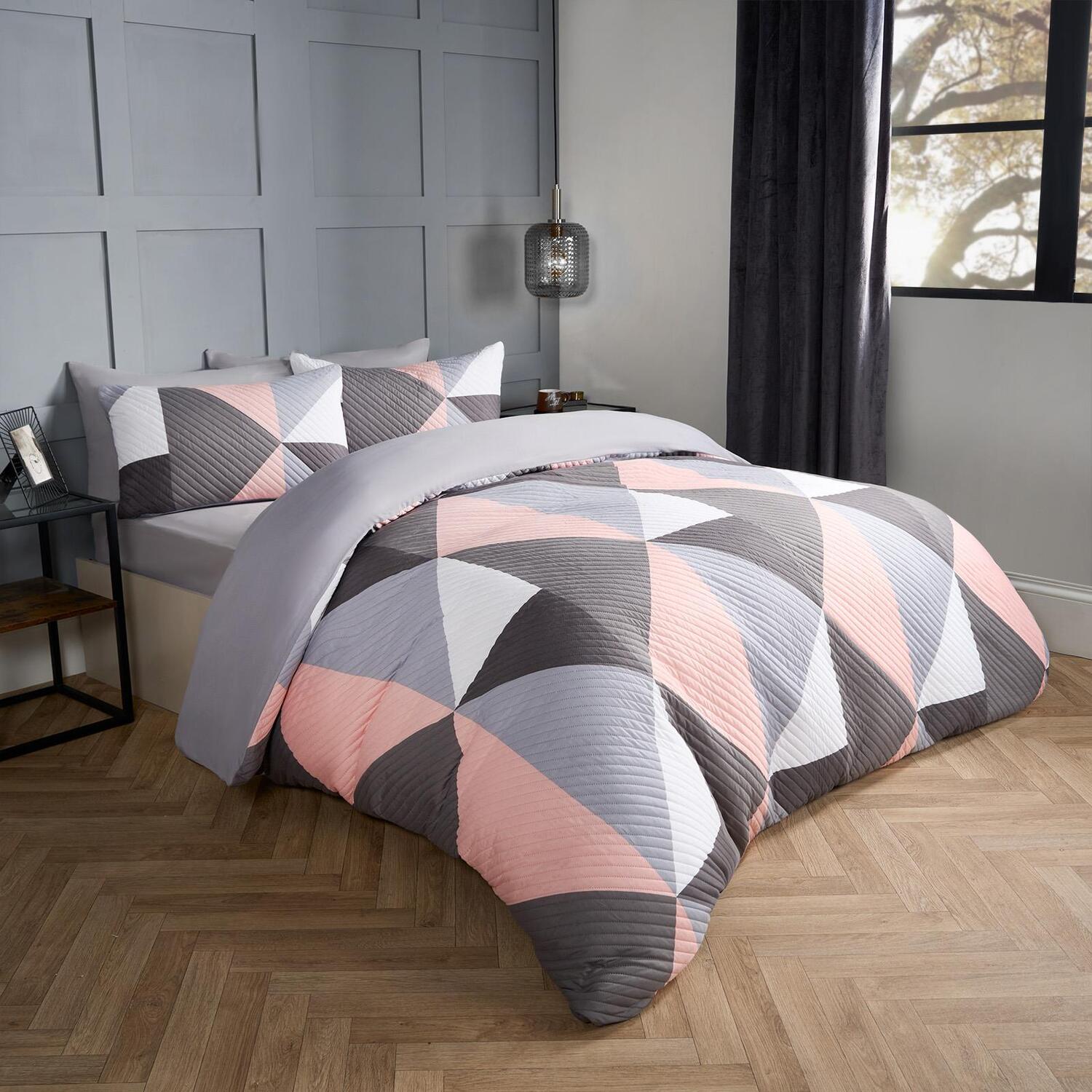 Ralph Geometric Pinsonic Duvet Set - Blush Pink Double