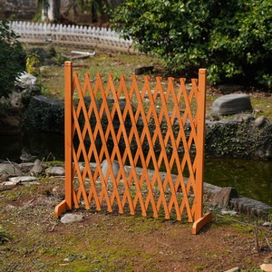 Expanding Wooden Trellis Freestanding Fence