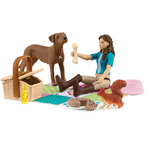 SCHLEICH Horse Club 42746 Picnic with Lisa Toy Playset