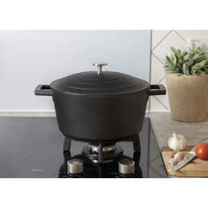 MasterClass 2pc Casserole Set with 4L  5L Cast Aluminium Dishes, Black