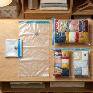 Pack of 6 (3 Small, 2 Medium & 1 Large) Vacuum Storage Bags With Airtight Valve