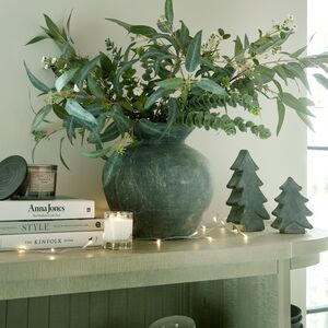 Luxurious Medium Christmas Tree For Modern Dcor