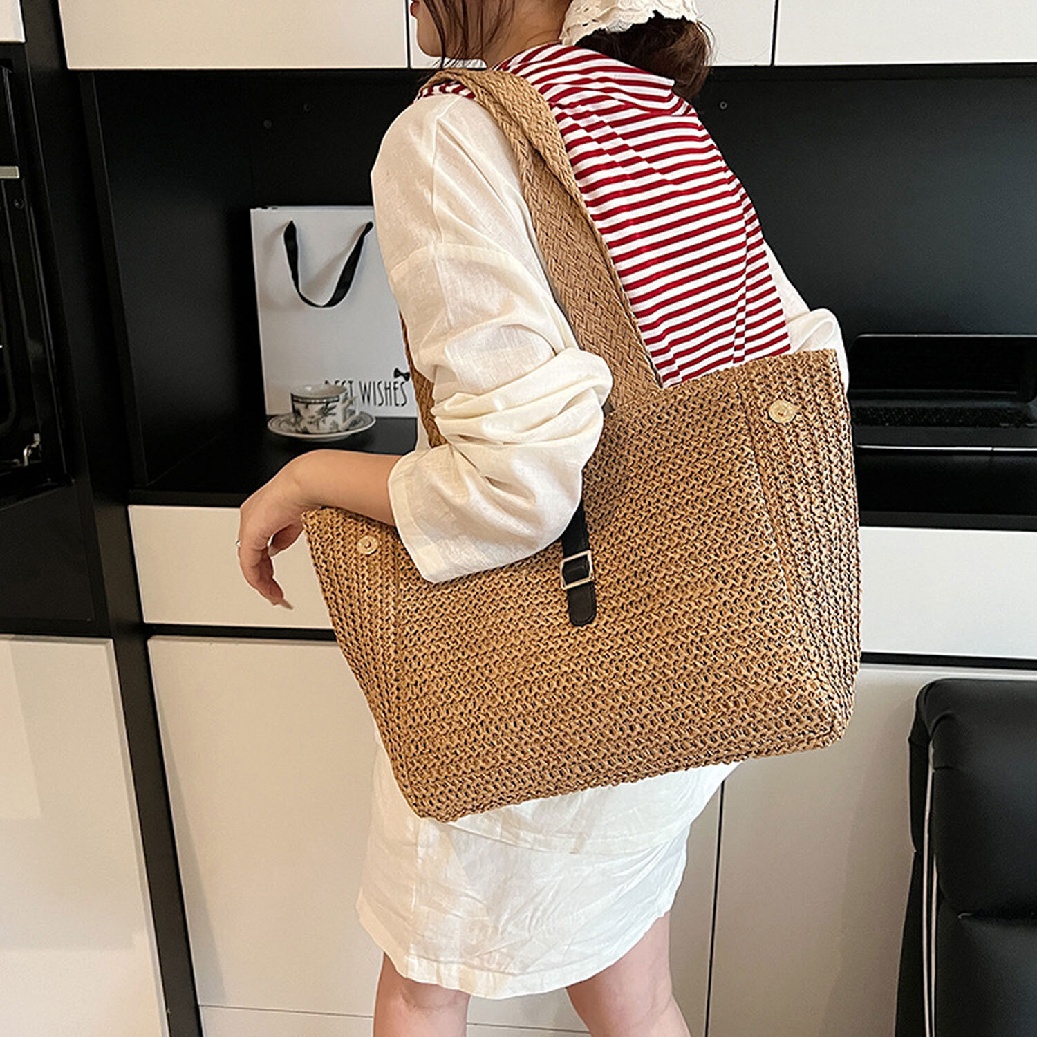 Women Woven Straw Tote Bag