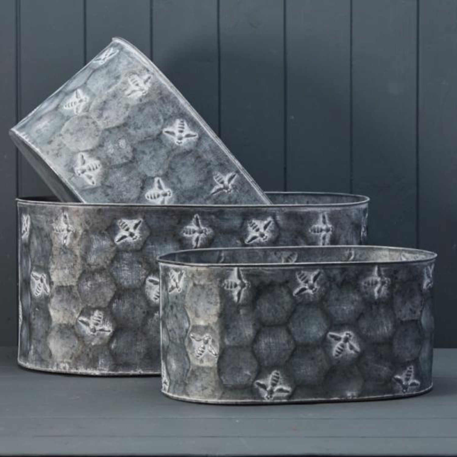 Kdmd Unisex Grey Set Of Three Oval Bee Zinc Planters In - Image 2
