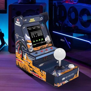 Space Invaders Joystick With 3.5-Inch Colour Screen & USB-C Power