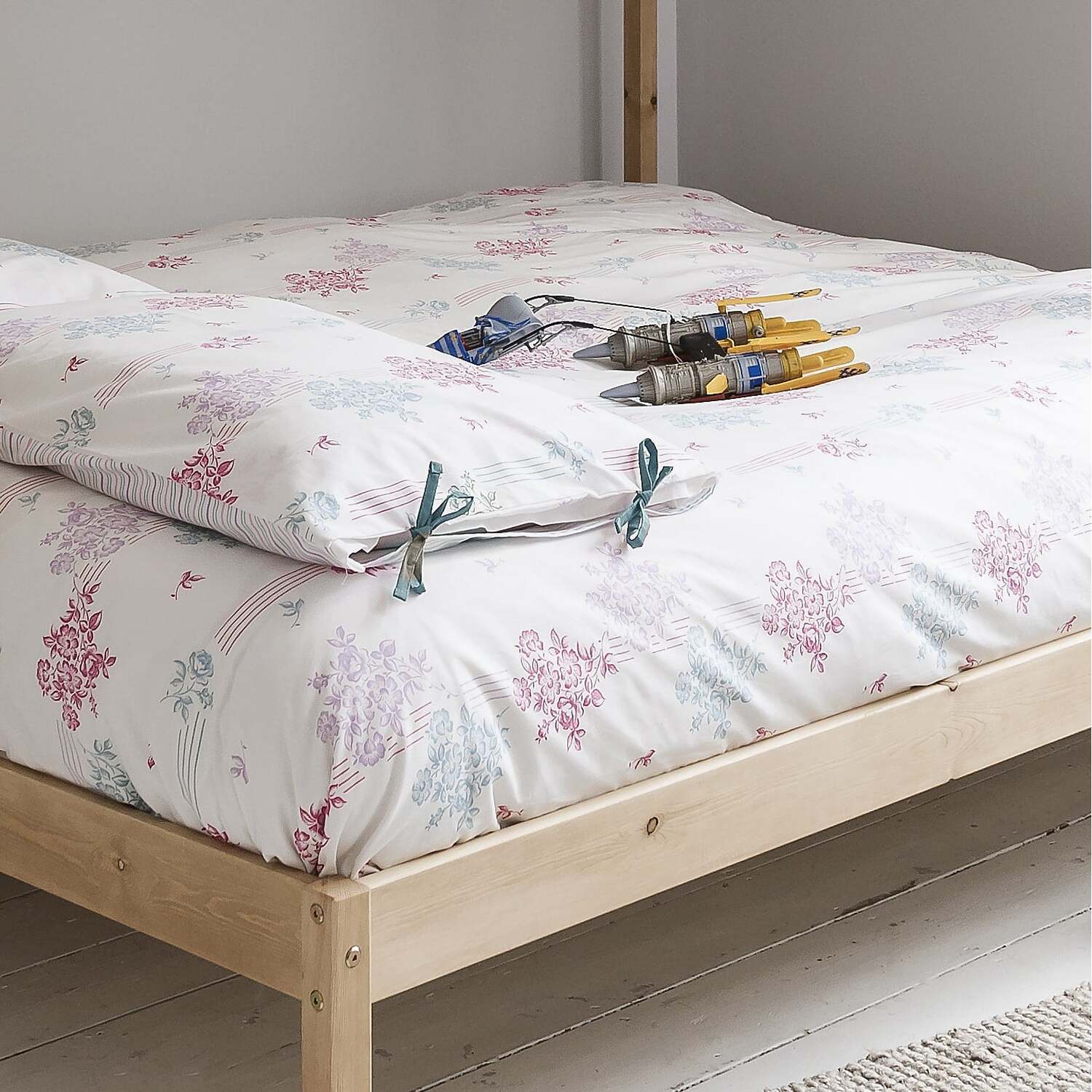 Kent Triple Bunk Bed In Natural Pine - Brown