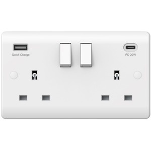 2 Gang Double Switched USB Wall Plug Socket 13A 250V