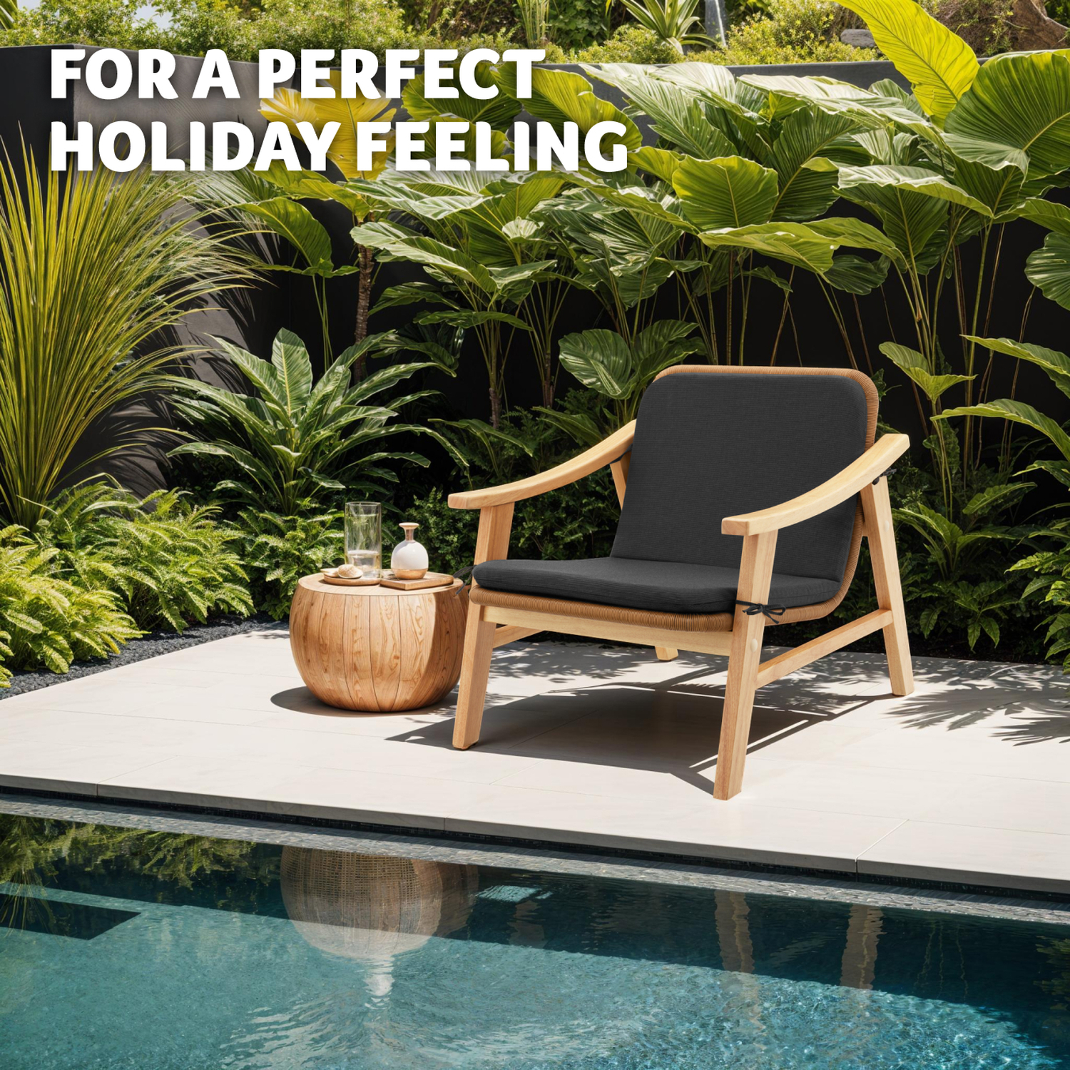 Rattan Garden Chair - Varnished Wooden Frame Lounge Armchair - Nature