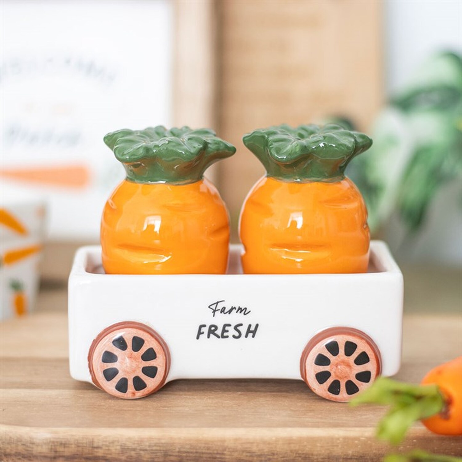 Image of Carrot Shaker Set In Wagon Whimsical&hellip;