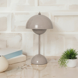 Flower Bud-Inspired Rechargeable Dimmable Table Lamp