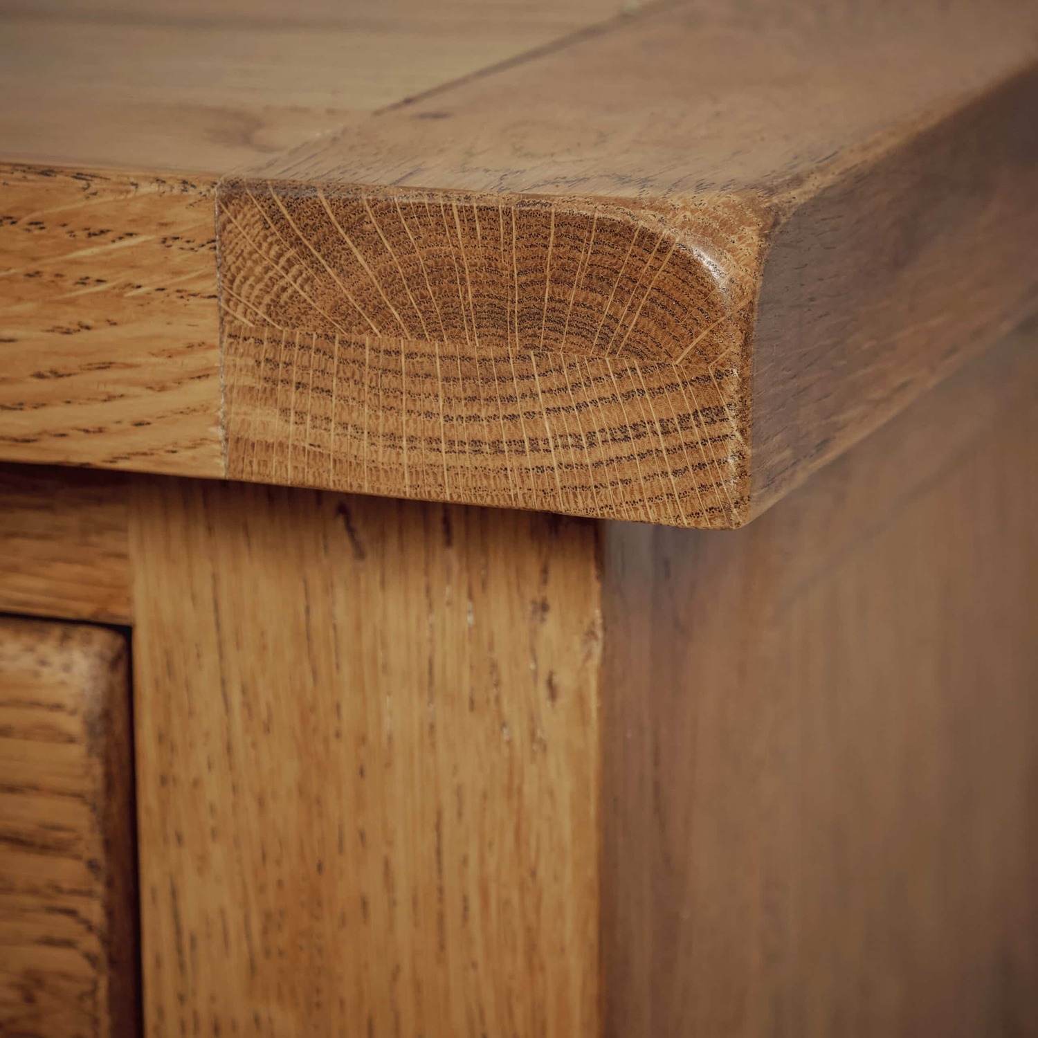 Rustic Oak 2 Door 2 Drawer Sideboard - Brown