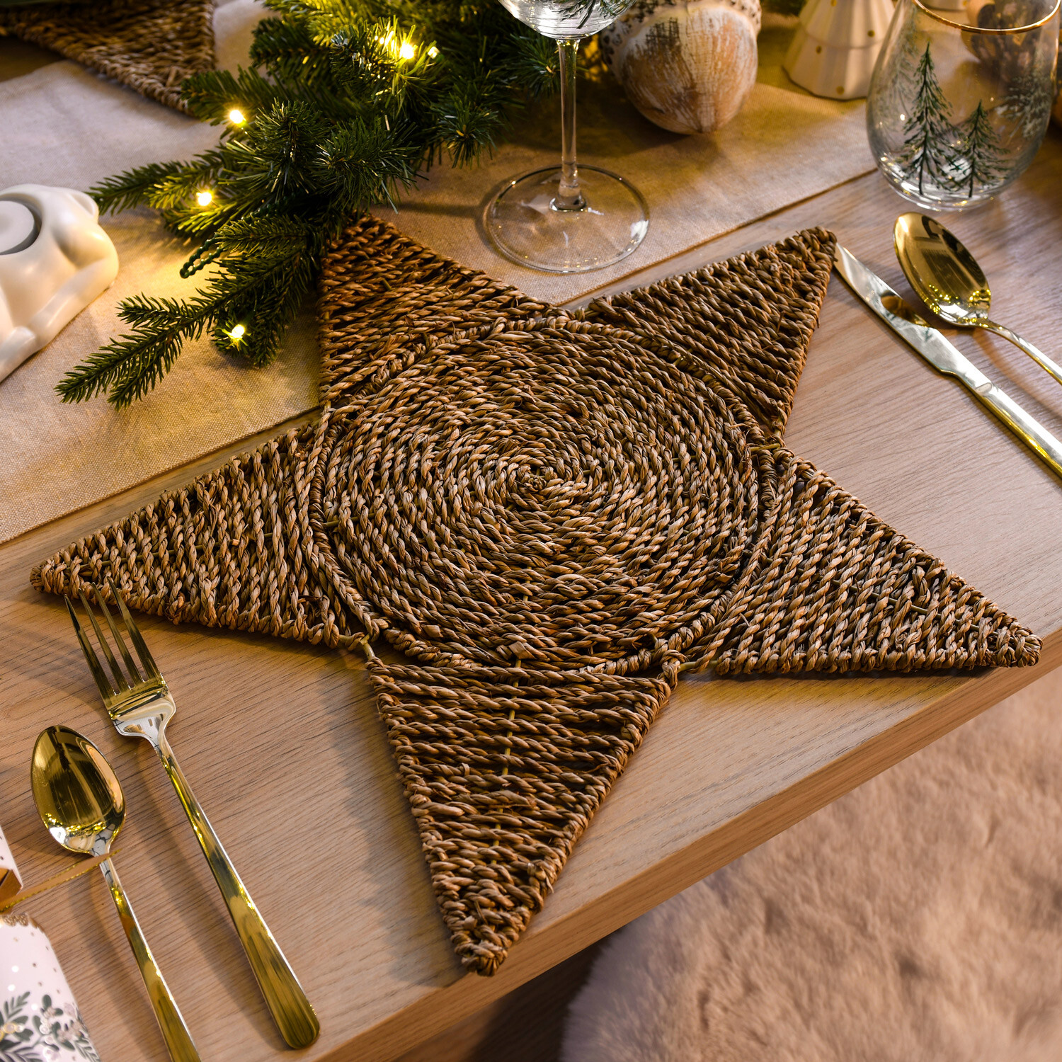 Image of Pack of 2 Woven Star Placemats&hellip;