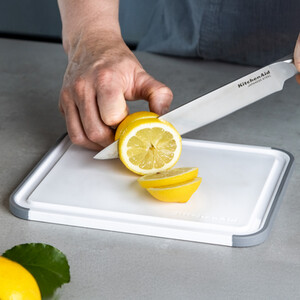 Classic Polypropylene Non-slip Chopping Board, 20 x 25cm