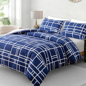 Black & Grey / Duvet Cover Set (1 x Duvet Cover + 1 x Pillowcase) / Single Pamposh Premium Microfiber Reversible Duvet Cover Set shot 15771454
