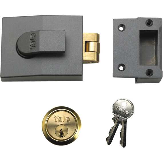 Yale 89 nightlatch deadlock 60mm backset polished chrome