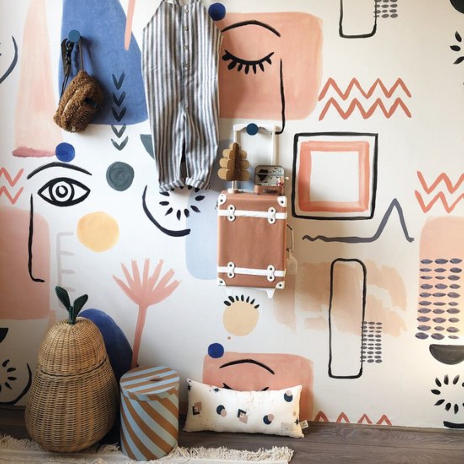 B&Q - Roomblush Fantasy Faces Eco 4 Lane Repeatable Wallpaper Mural 200 X 285CmPink Blue - Image 2