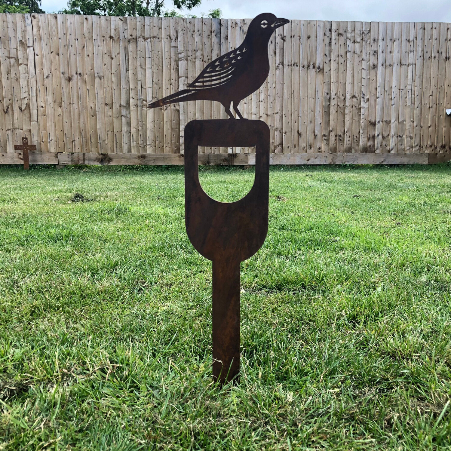 Rw Norfolk Garden Decoration Blackbird On A Spade Gift For Gardener Garden Ornament - Colour