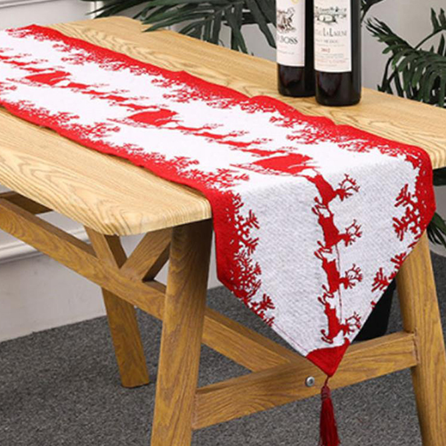 Christmas Table Runner - Red / Reindeer