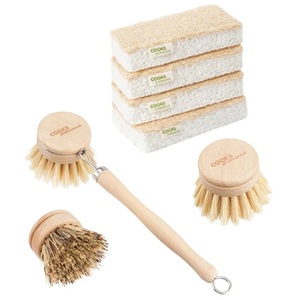 Cooks Professional Set of 4 Natural Scourer Sponges & Long-Handled Bamboo Washing Up Brush