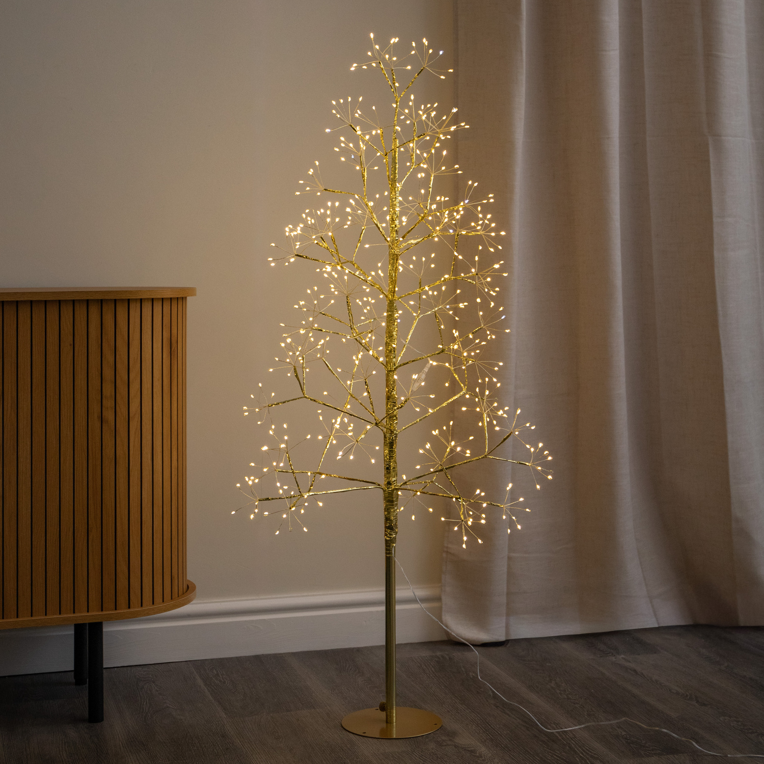 Samuel Alexander 1.2M Golden Twig Christmas Tree With 575 Warm White Leds