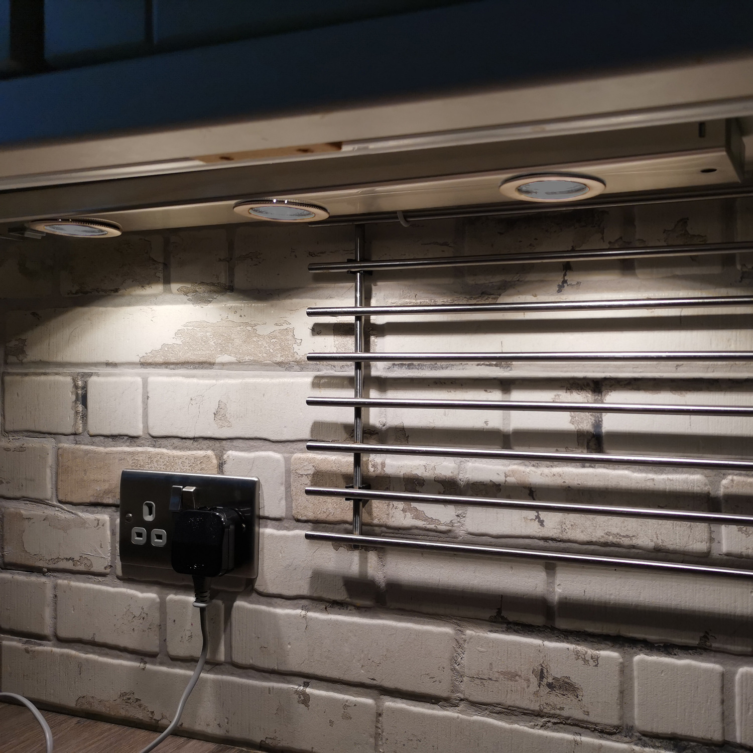 Eglo Kob Led Under Cabinet Lights - Silver 3x2 3w
